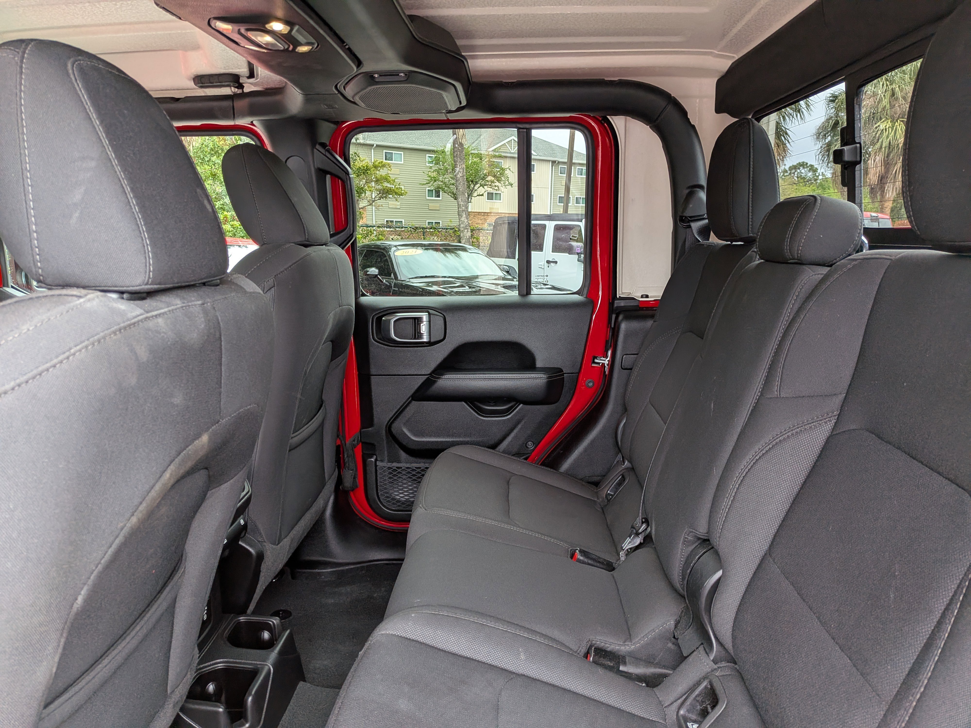 Used 2022 Jeep Gladiator Overland w/ Cold Weather Group image 14
