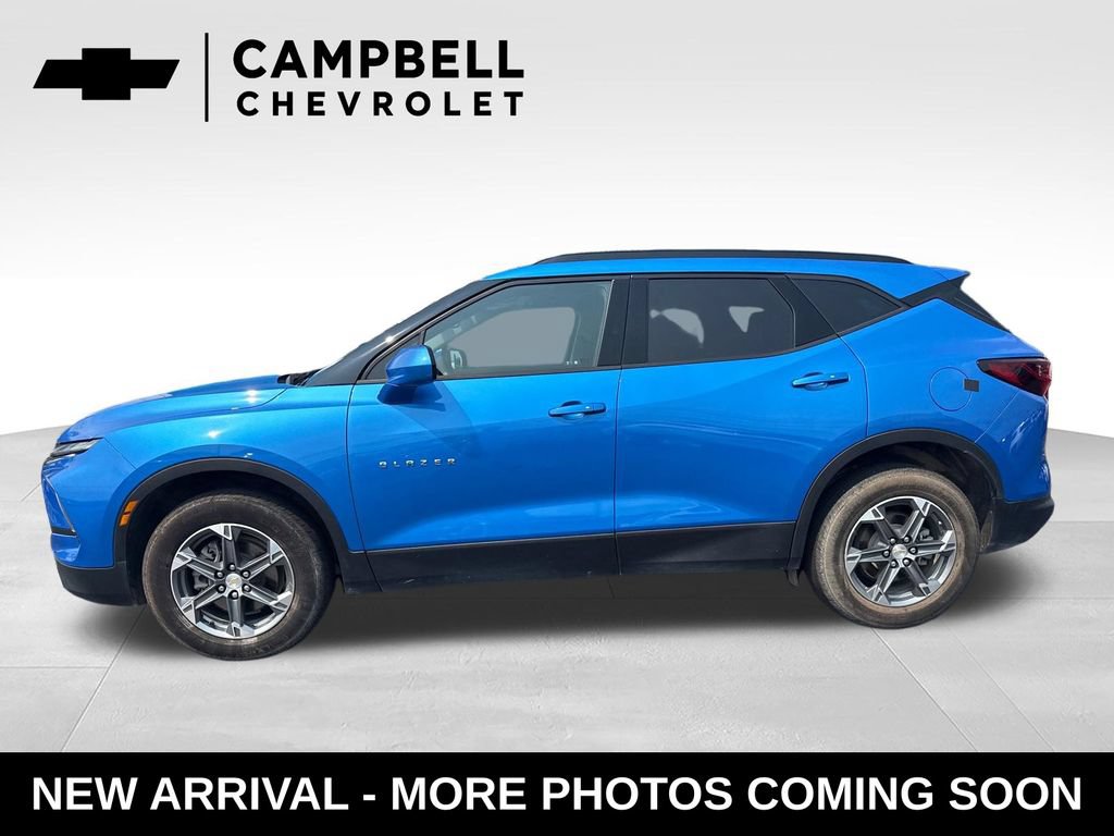 Used 2024 Chevrolet Blazer LT w/ Convenience Package FWD image 2