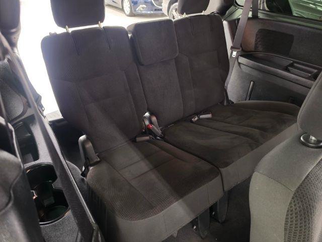 Used 2018 Dodge Grand Caravan SE FWD image 24