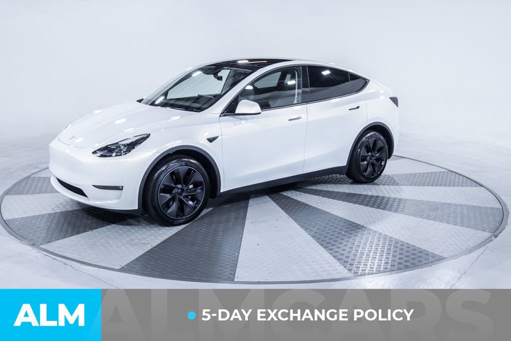 Used 2025 Tesla Model Y Long Range AWD/4WD image 3
