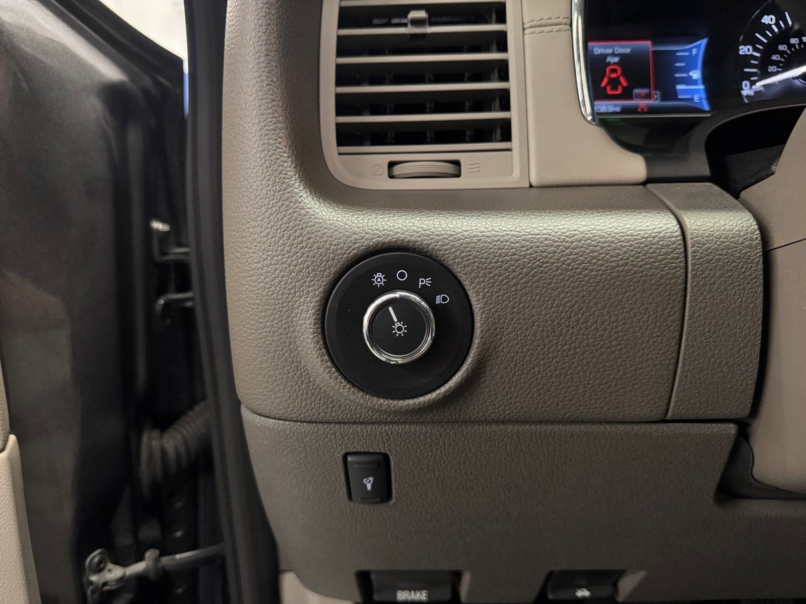 Used 2016 Lincoln Navigator Select RWD image 21