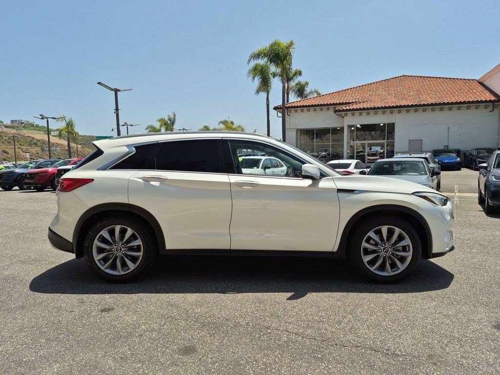 Used 2020 INFINITI QX50 Luxe w/ Cargo Package FWD image 7