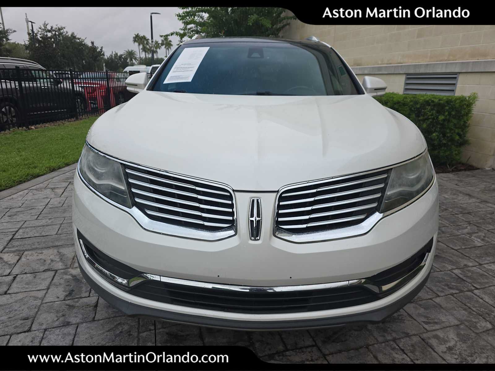 Used 2016 Lincoln MKX Reserve w/ Climate Package AWD/4WD image 2