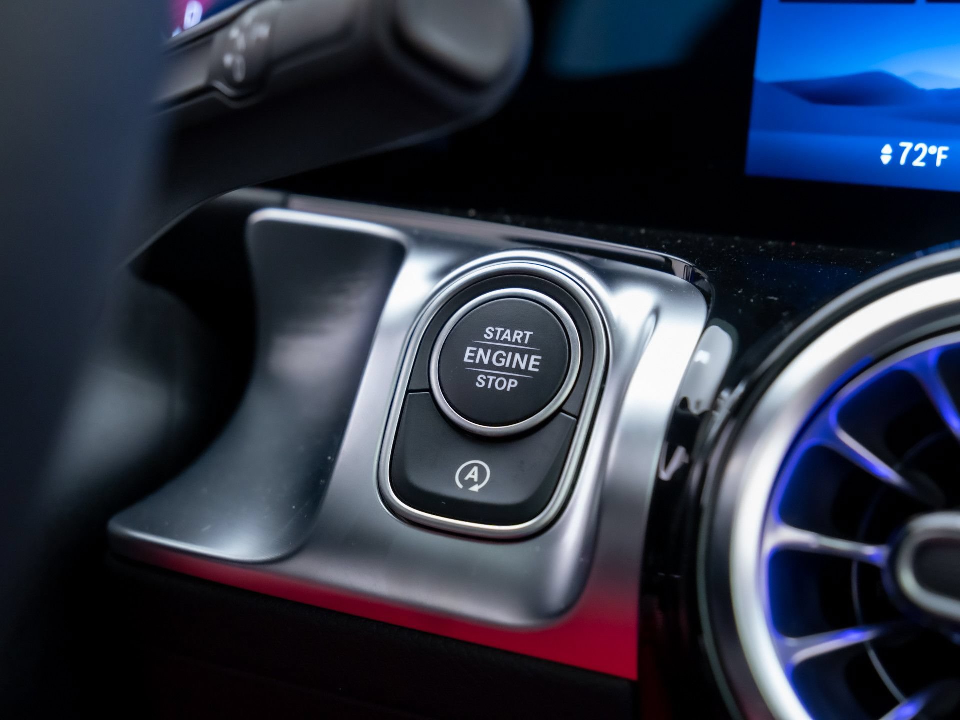 New 2026 Mercedes-Benz GLB 250 4MATIC image 21