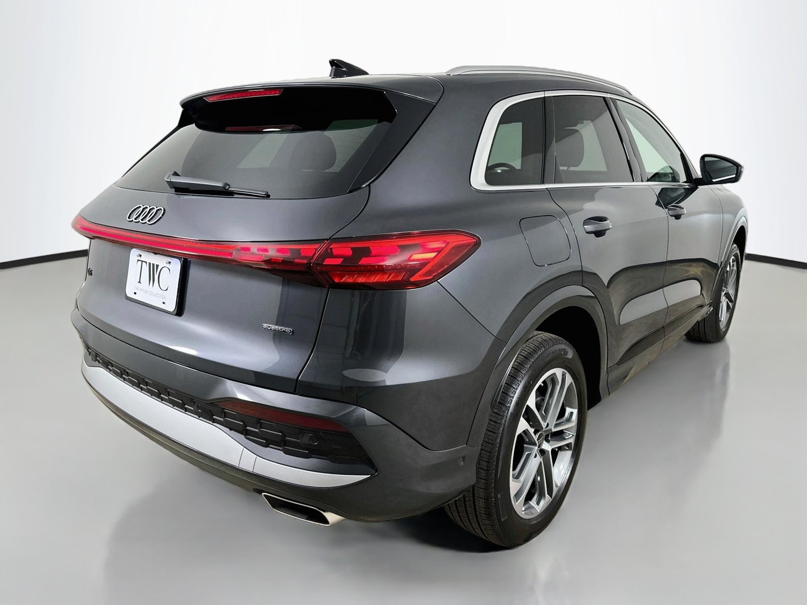New 2026 Audi Q5 Premium AWD/4WD image 5