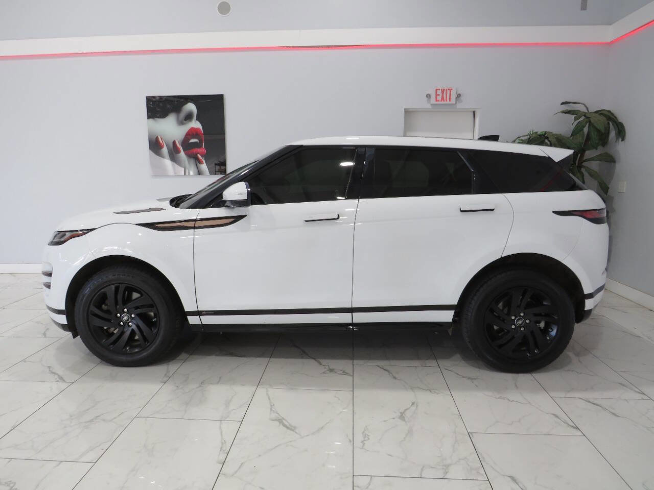Used 2020 Land Rover Range Rover Evoque R-Dynamic S image 7