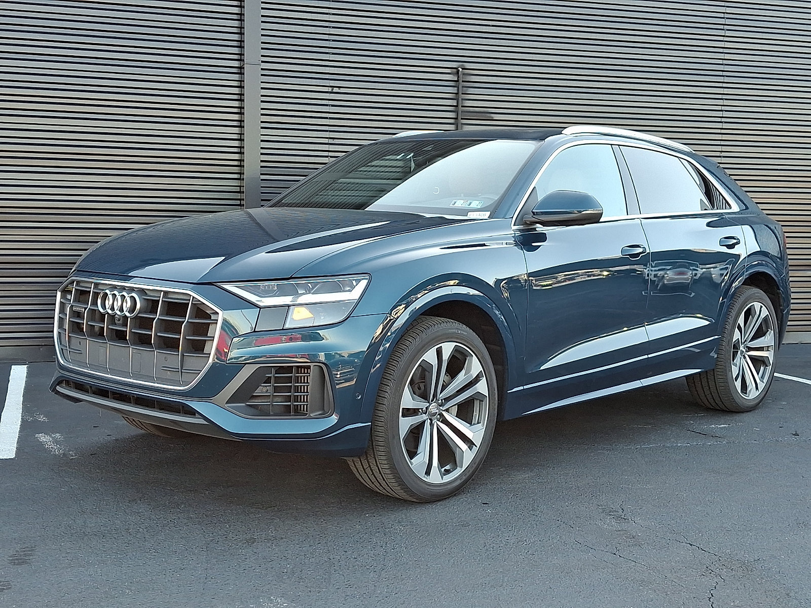 Used 2019 Audi Q8 Premium Plus w/ Premium Plus AWD/4WD image 1