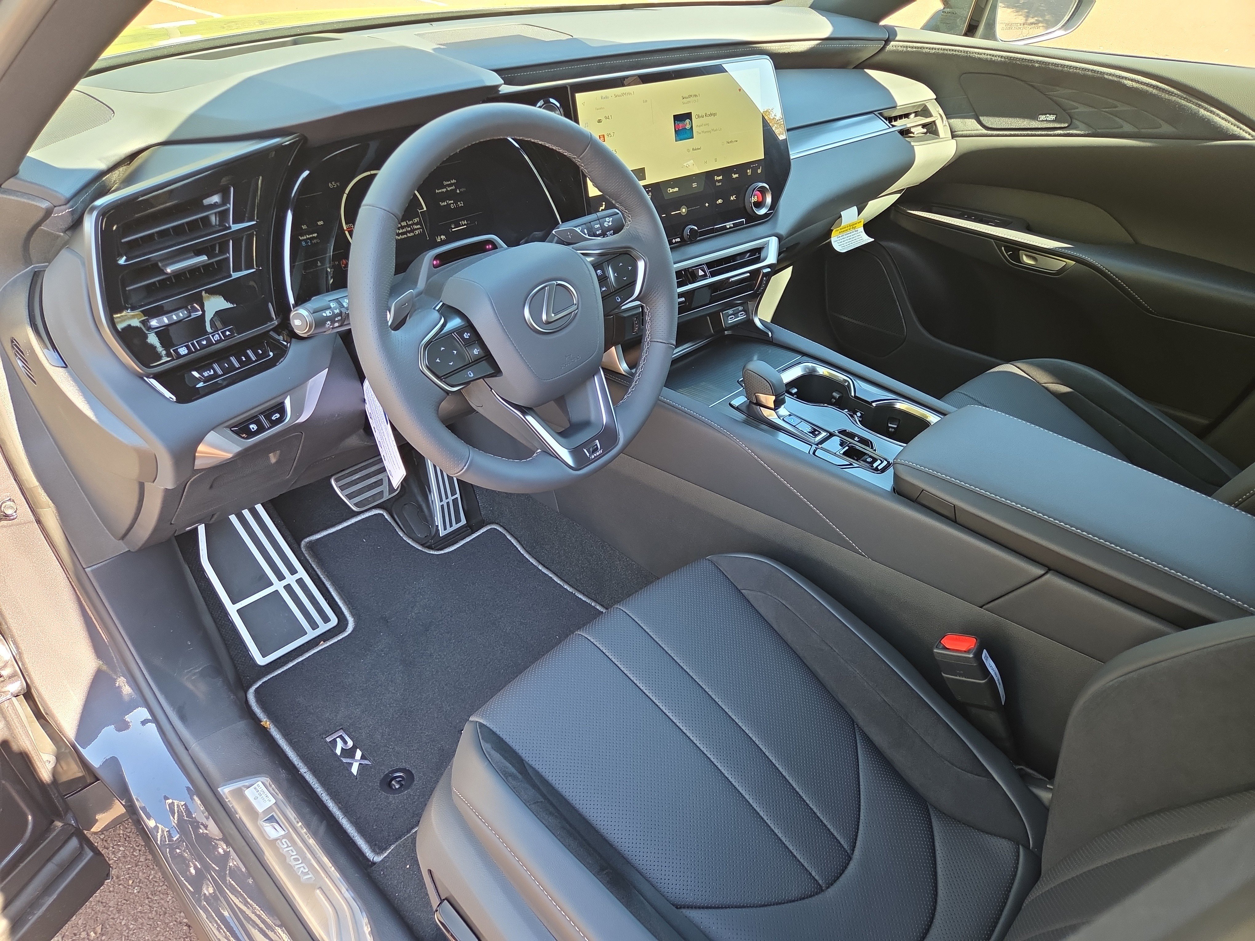 New 2026 Lexus RX 500h F Sport AWD/4WD image 9