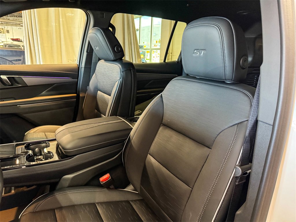 New 2026 Buick Enclave Sport Touring w/ Power Package image 16