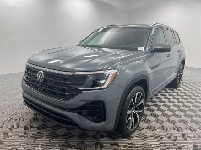 Used 2025 Volkswagen Atlas SEL Premium R-Line image 2