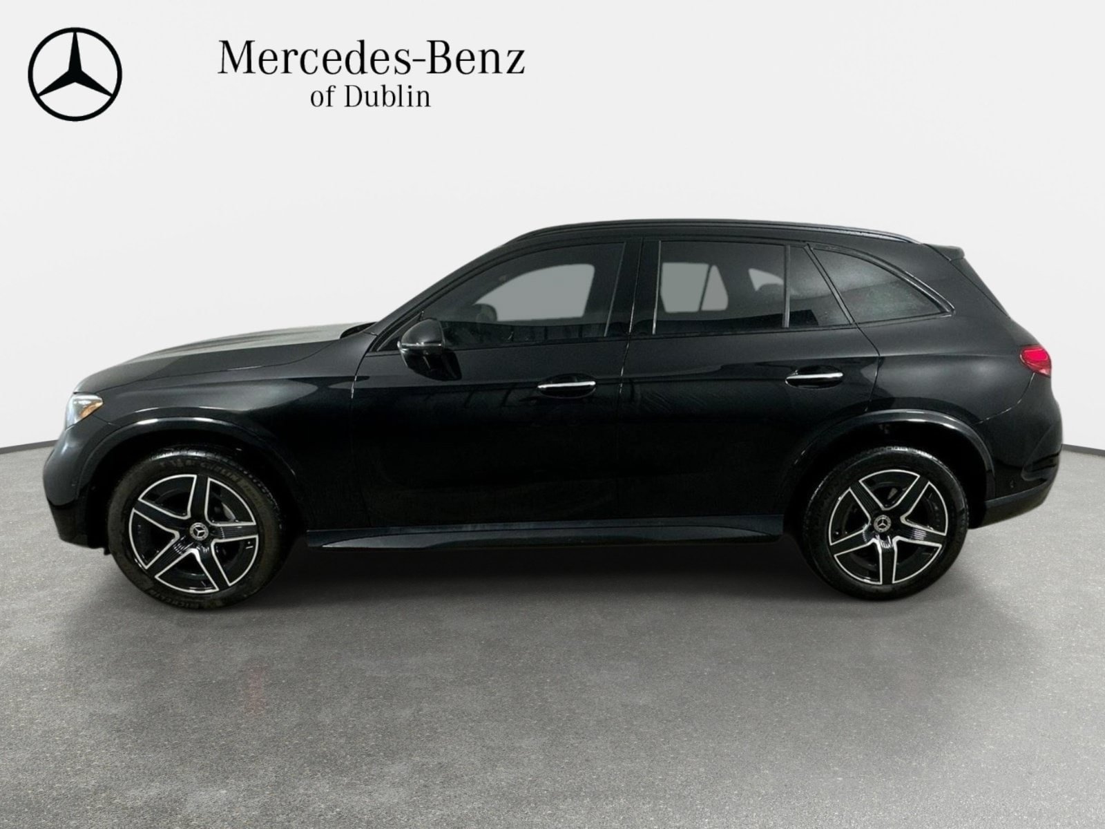 Used 2024 Mercedes-Benz GLC 300 4MATIC image 5