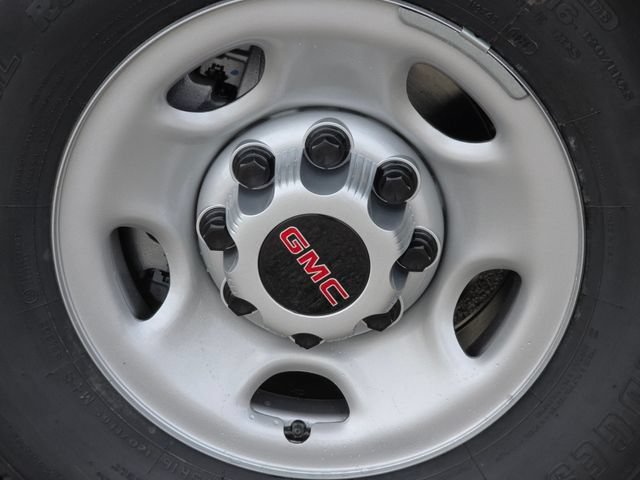New 2026 GMC Savana 2500 w/ Driver Convenience Package RWD image 7