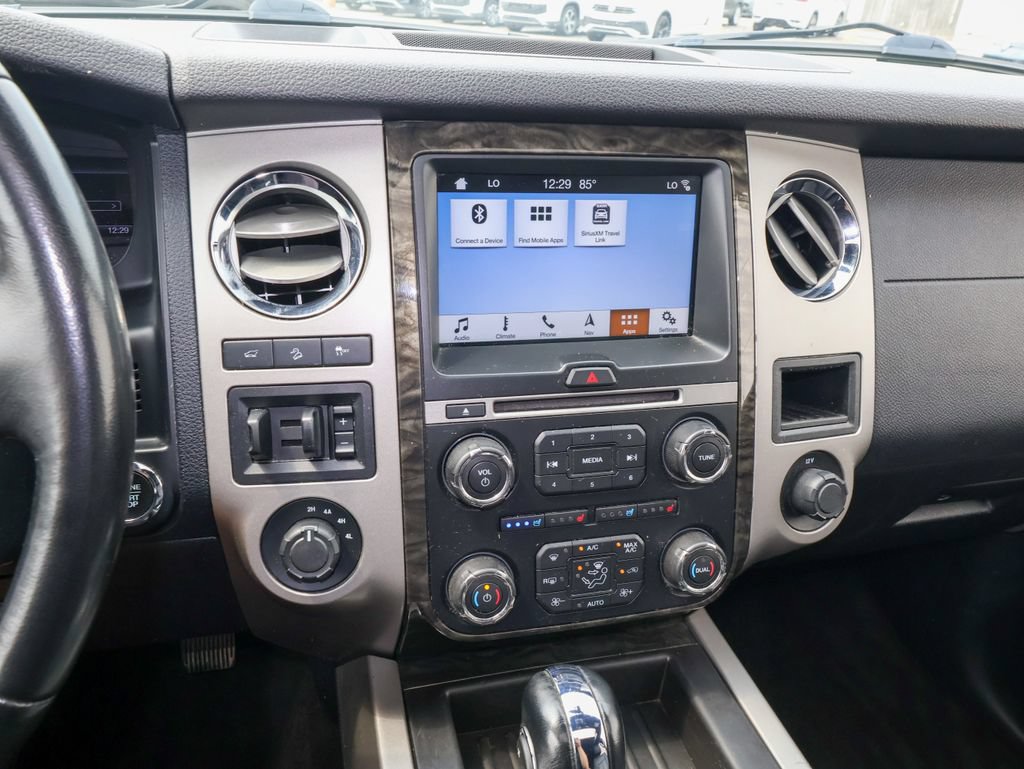 Used 2016 Ford Expedition Limited w/ Equipment Group 301A AWD/4WD image 24