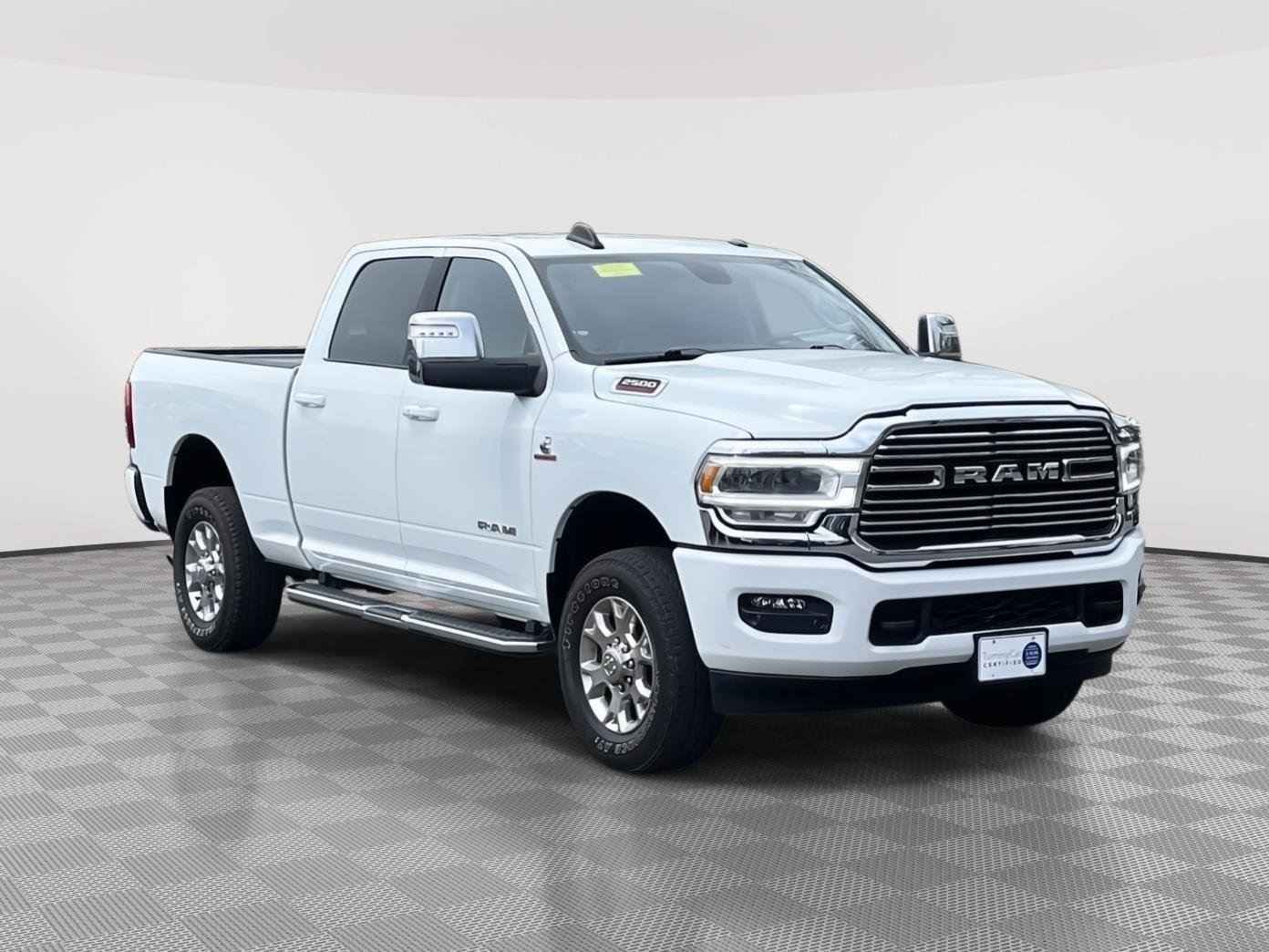 Used 2024 RAM 2500 Laramie AWD/4WD image 9