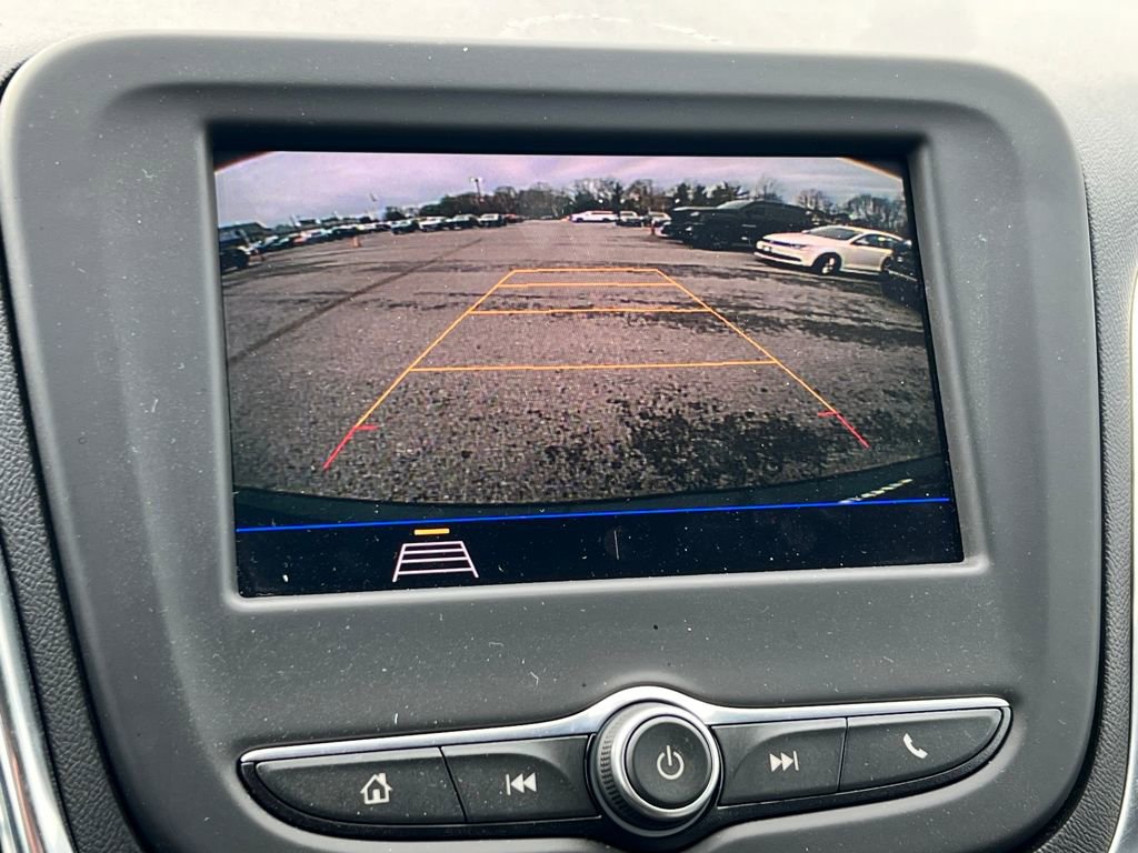 Used 2021 Chevrolet Equinox LS w/ LS Convenience Package image 26