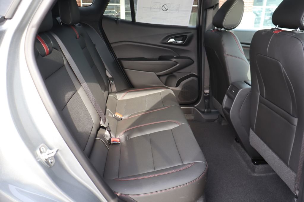 New 2026 Chevrolet Trax RS w/ Sunroof Package FWD image 40