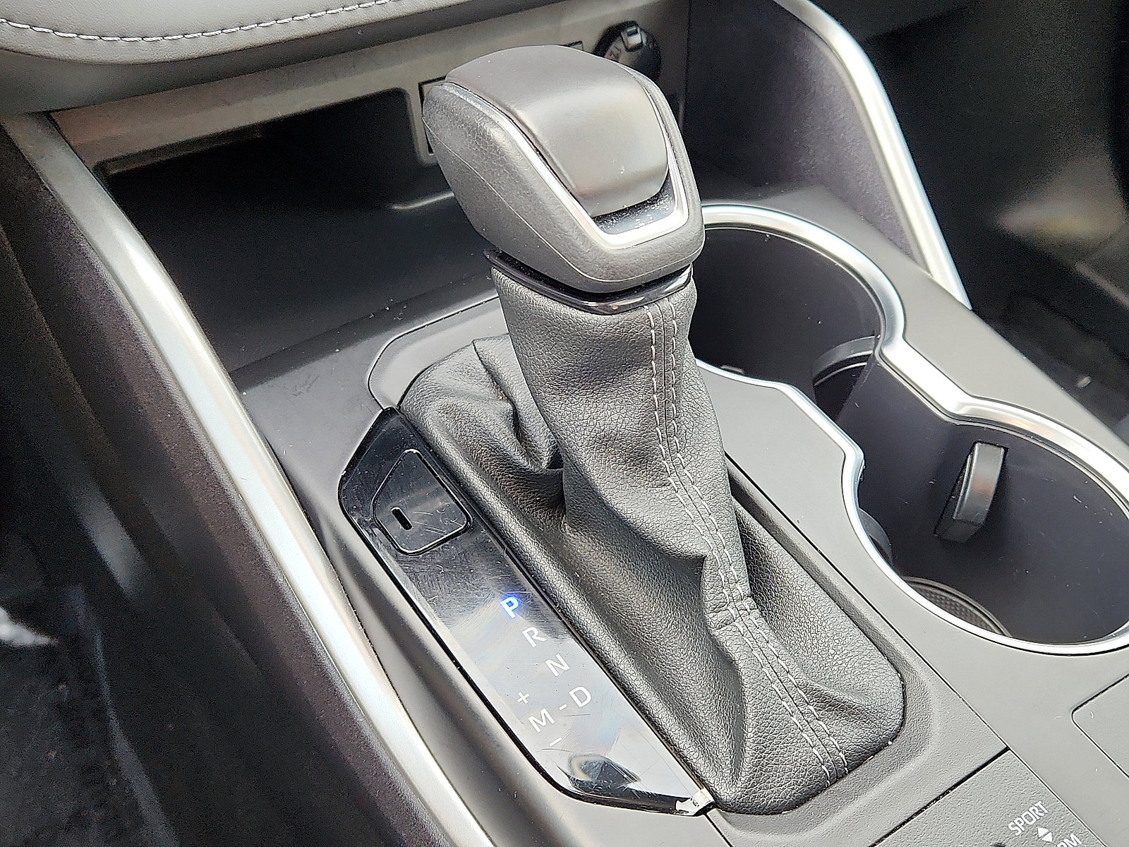 Used 2024 Toyota Highlander XLE image 17