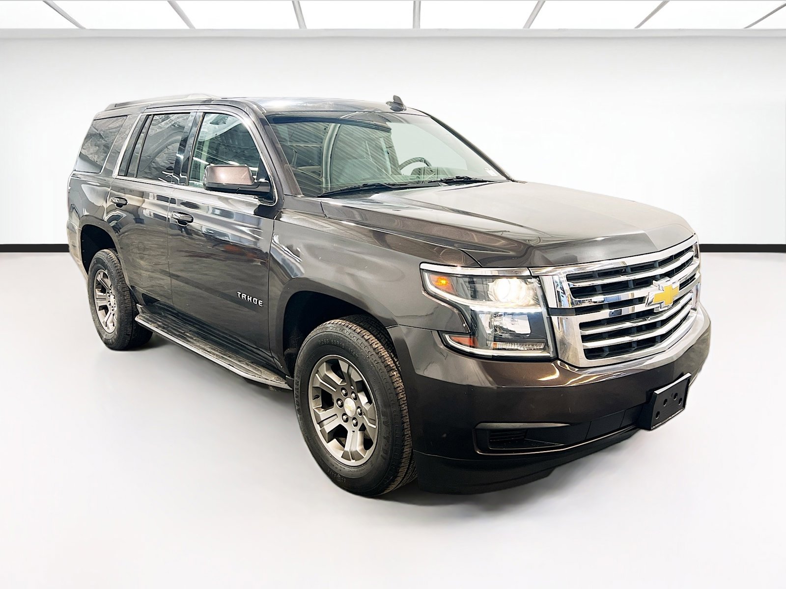 Used 2018 Chevrolet Tahoe LS image 3