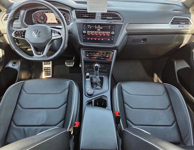 Used 2022 Volkswagen Tiguan SEL R-Line image 17