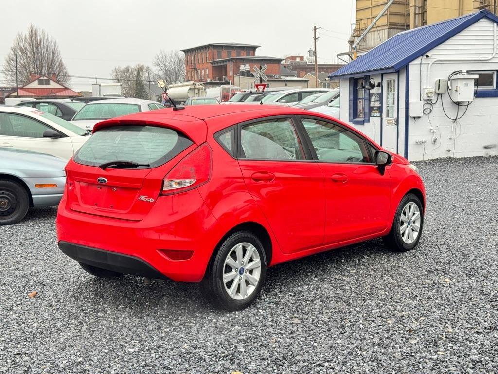 Used 2013 Ford Fiesta SE image 5
