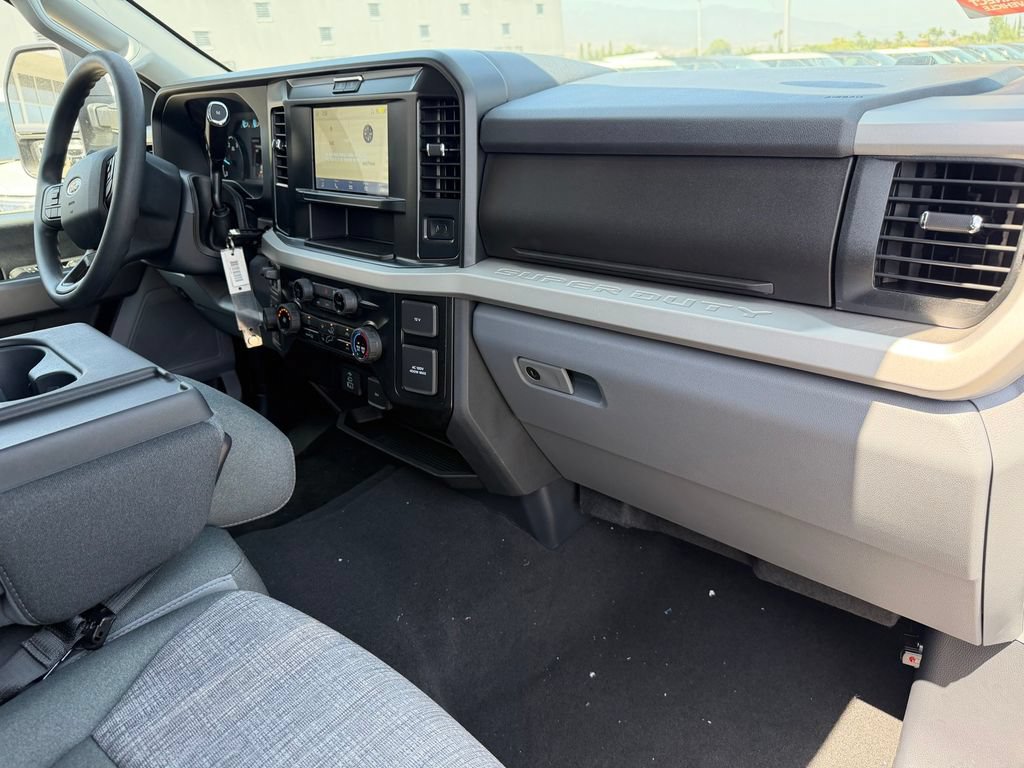 New 2026 Ford F250 XLT w/ FX4 Off-Road Package AWD/4WD image 9