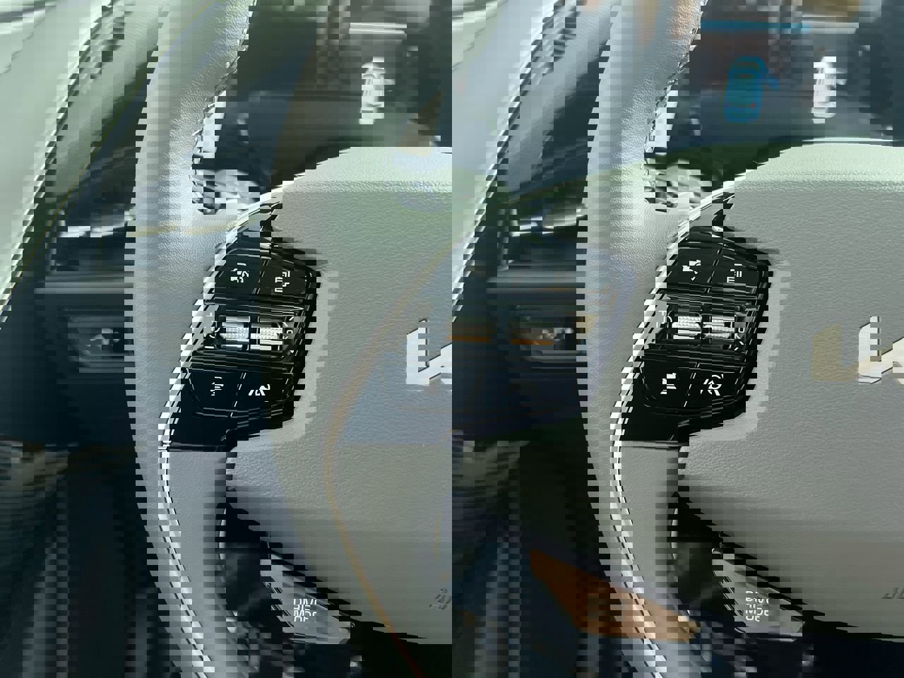 Certified 2025 Kia Niro EX Touring image 18