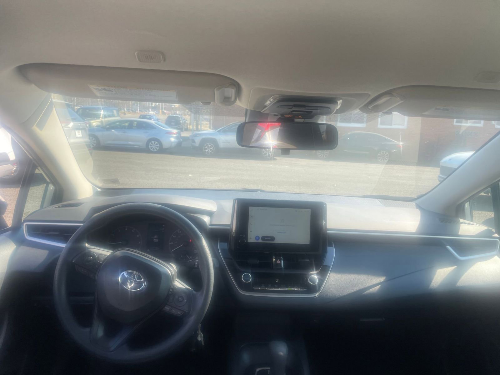 Used 2025 Toyota Corolla LE image 33