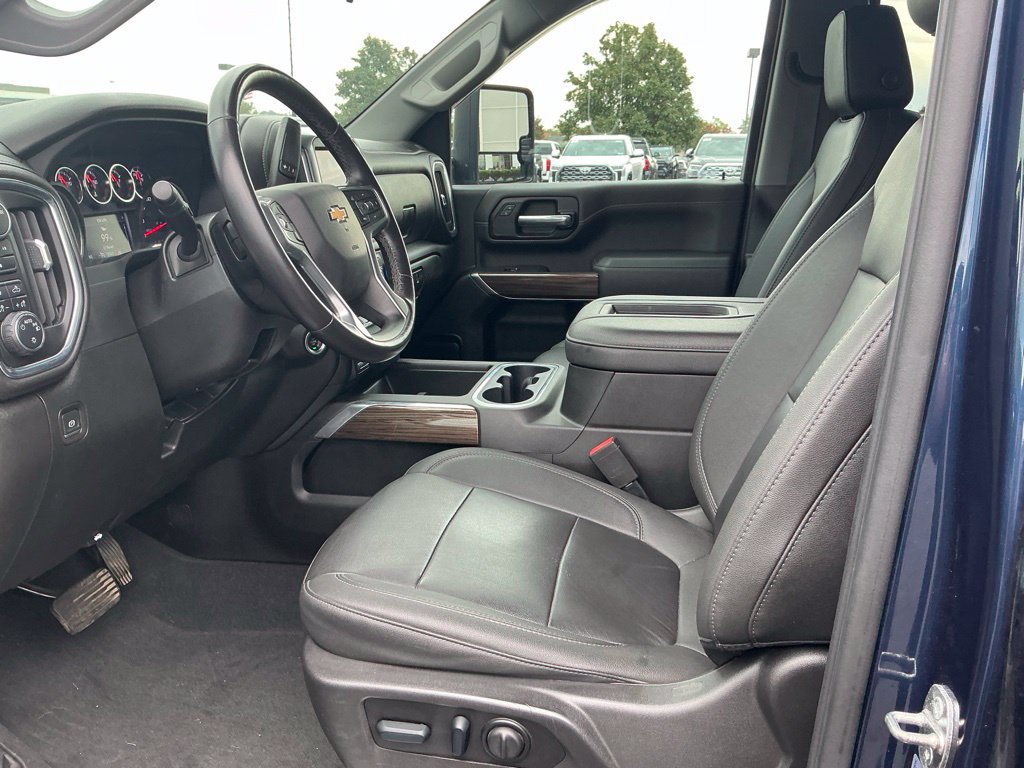 Used 2022 Chevrolet Silverado 2500 LT w/ Convenience Package AWD/4WD image 18