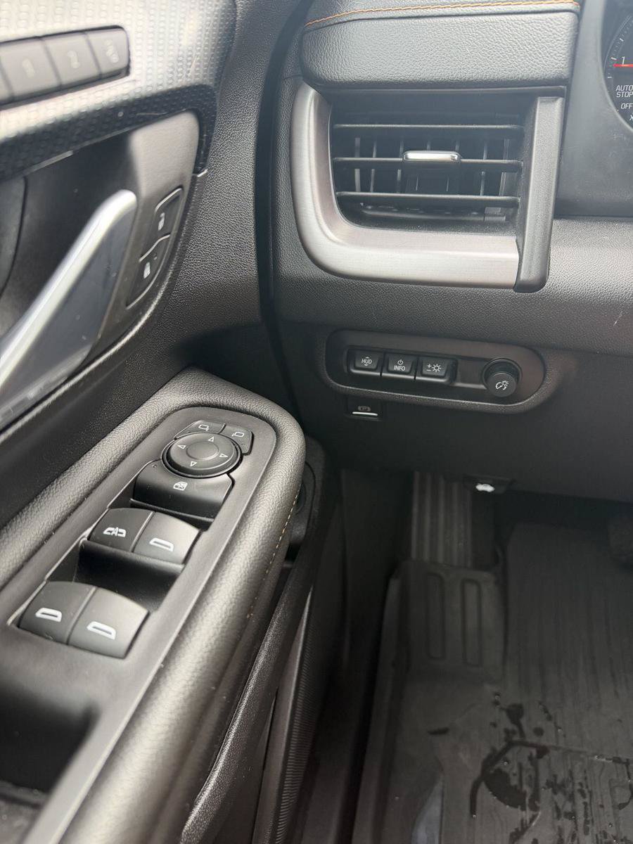 Used 2024 GMC Terrain AT4 w/ Tech Package AWD/4WD image 5