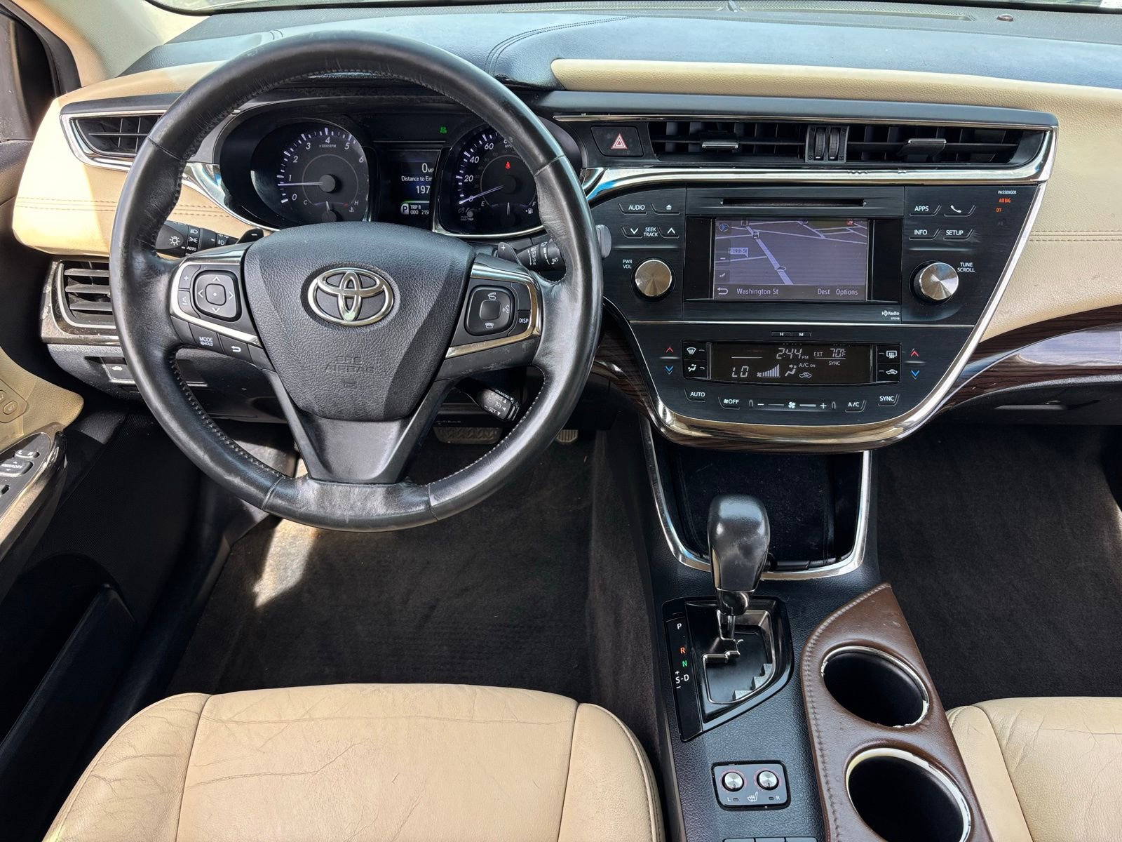 Used 2014 Toyota Avalon XLE Touring FWD image 5