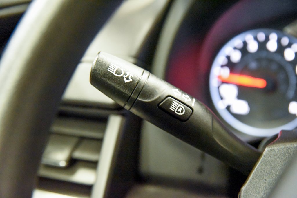 Used 2023 GMC Terrain SLE image 23