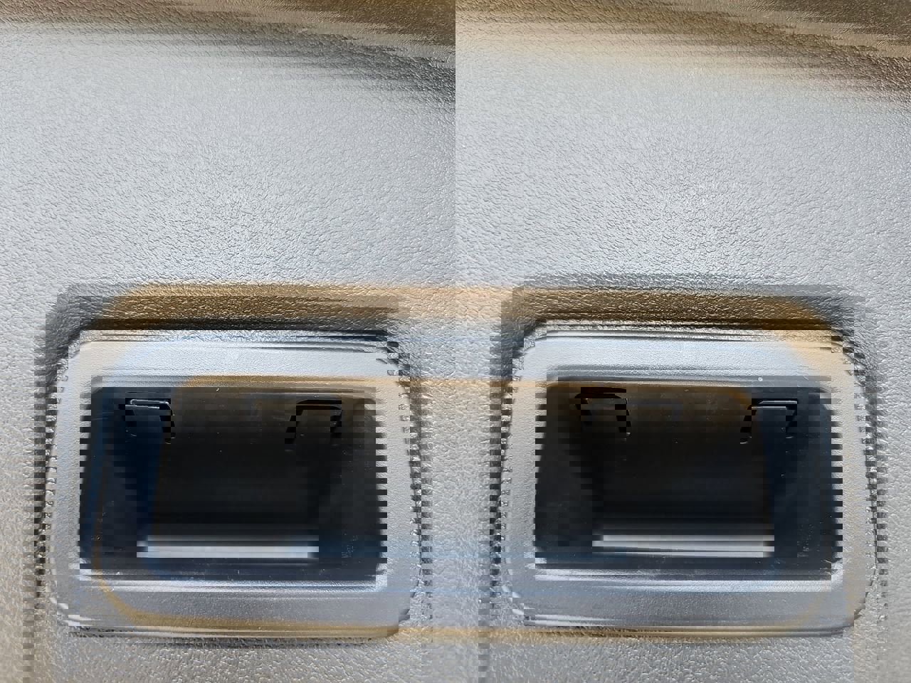 Used 2023 Nissan Rogue SV image 16