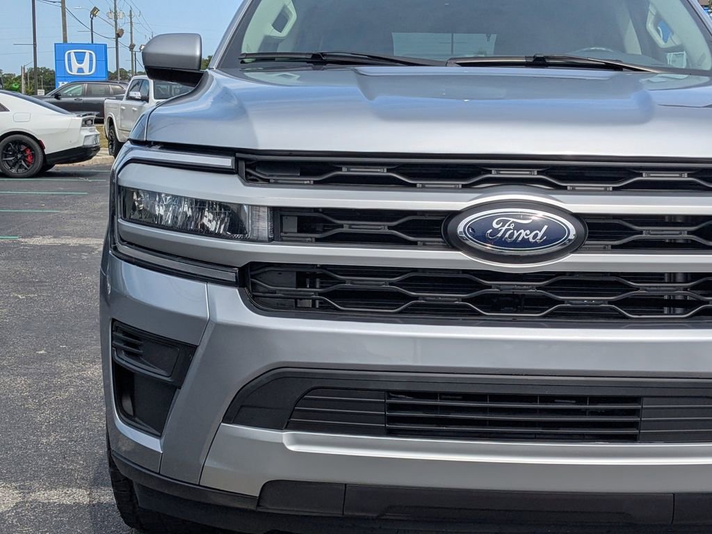 Used 2024 Ford Expedition XLT AWD/4WD image 10