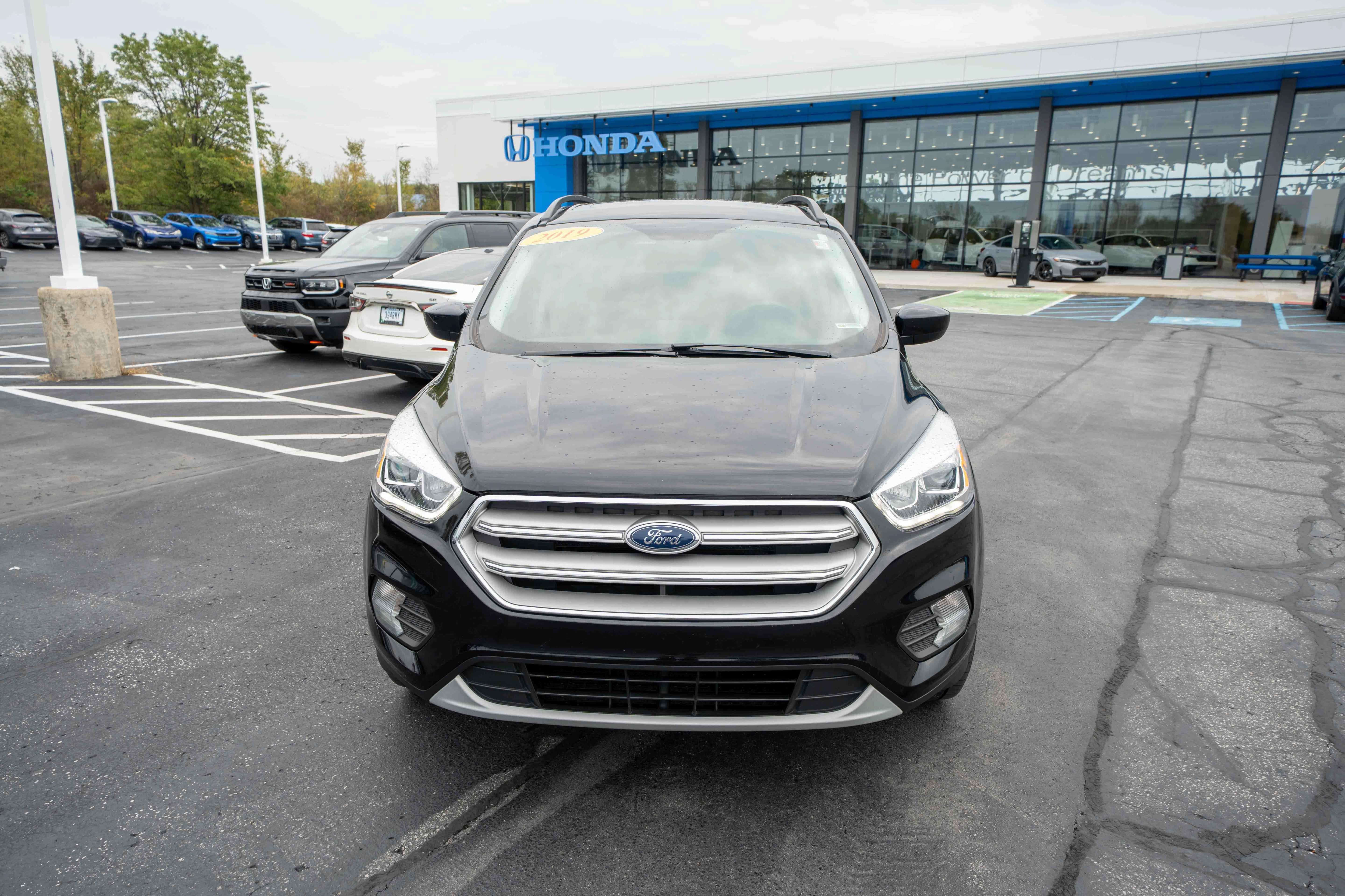 Used 2019 Ford Escape SEL AWD/4WD image 2