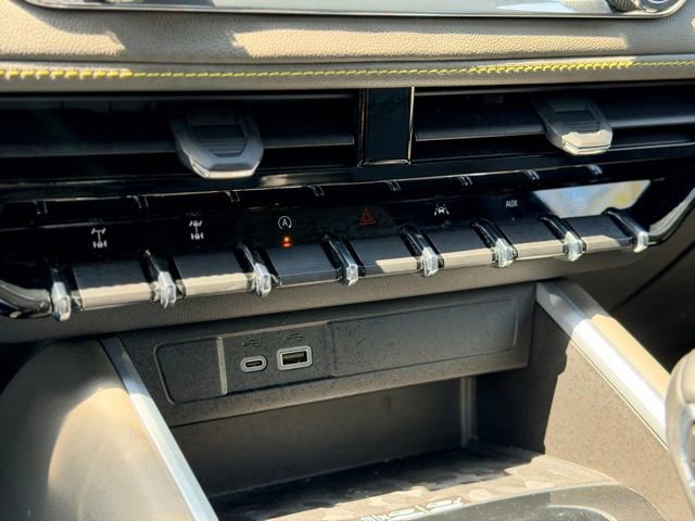 Certified 2024 Chevrolet Colorado ZR2 w/ ZR2 Bison Edition AWD/4WD image 16