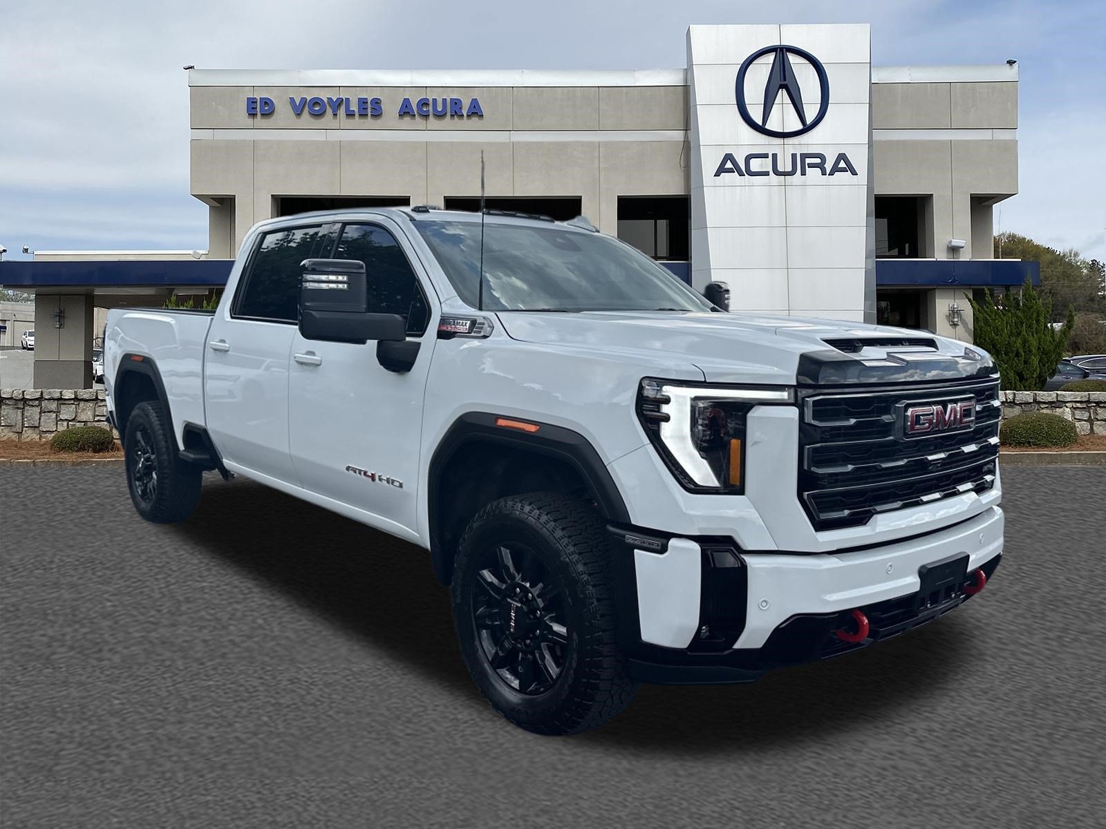 Used 2025 GMC Sierra 2500 AT4 AWD/4WD image 3