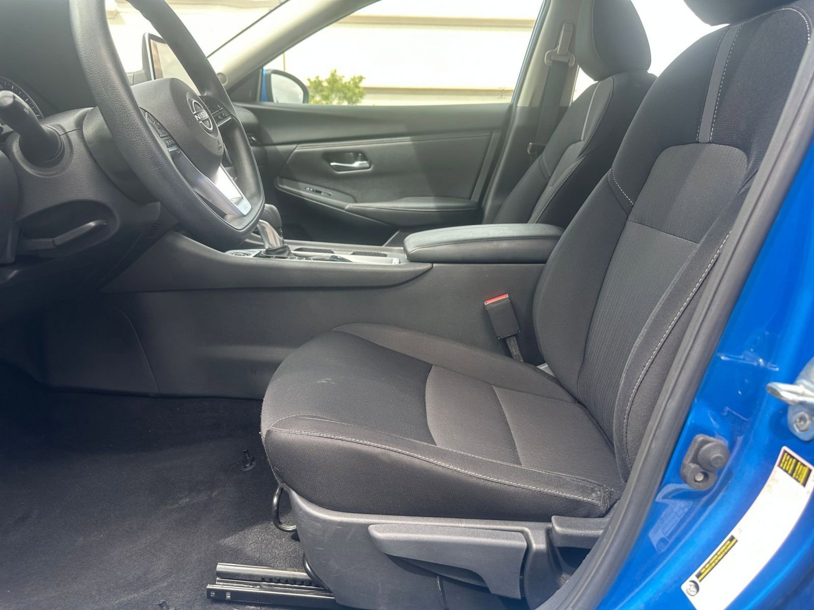 Used 2025 Nissan Sentra SV image 24