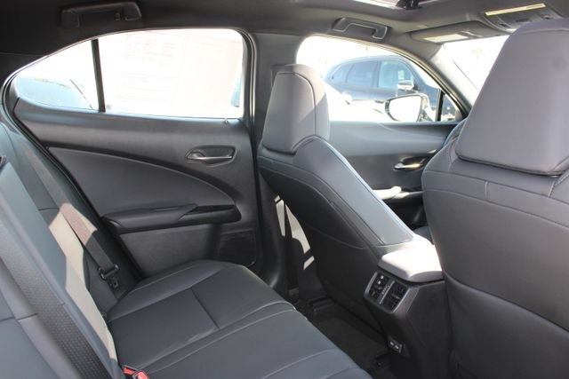 Certified 2024 Lexus UX 250h FWD image 7