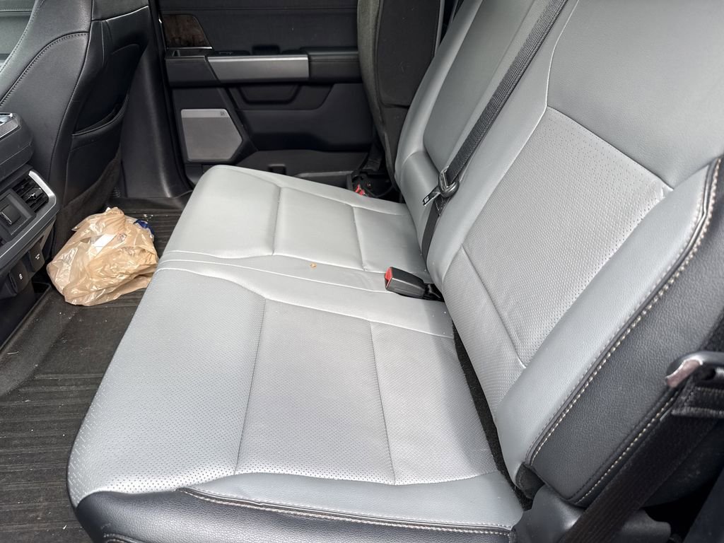 Used 2022 Ford F150 Lightning Lariat image 15