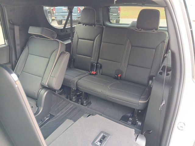 New 2026 Chevrolet Suburban Premier image 8