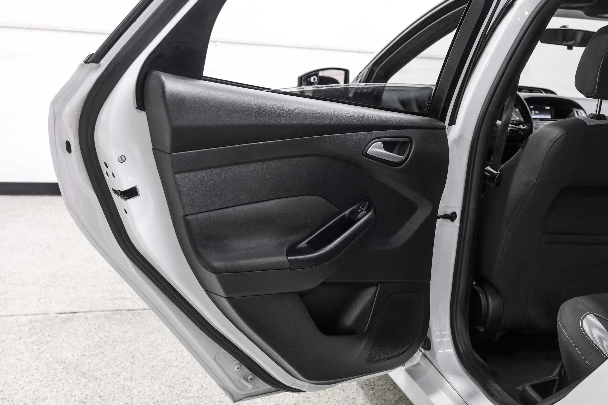 Used 2017 Ford Focus ST FWD image 44
