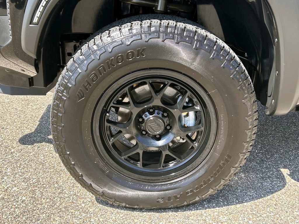Used 2025 Nissan Frontier PRO-4X AWD/4WD image 9