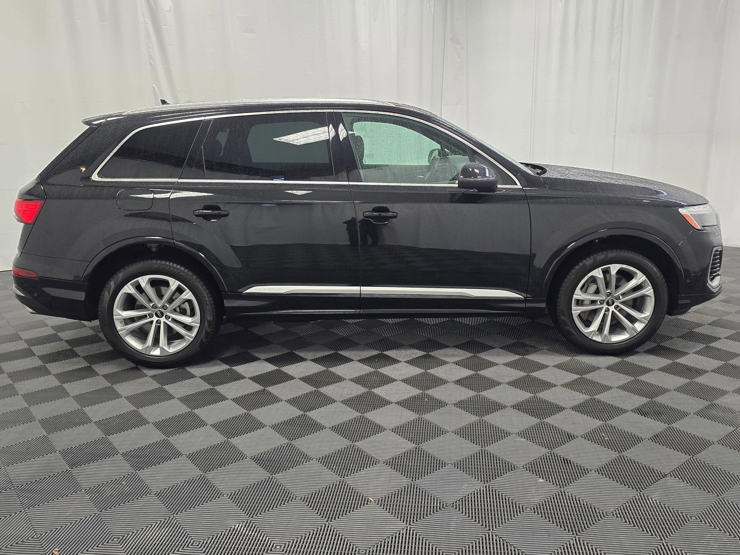 Used 2025 Audi Q7 3.0T Premium Plus AWD/4WD image 6