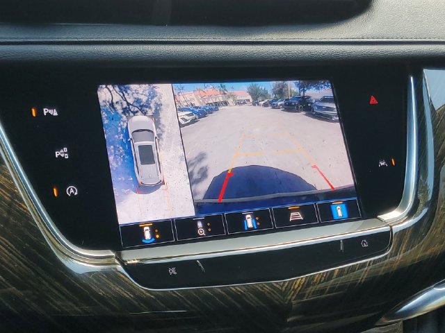 Certified 2022 Cadillac XT6 Premium Luxury w/ Technology Package FWD image 28