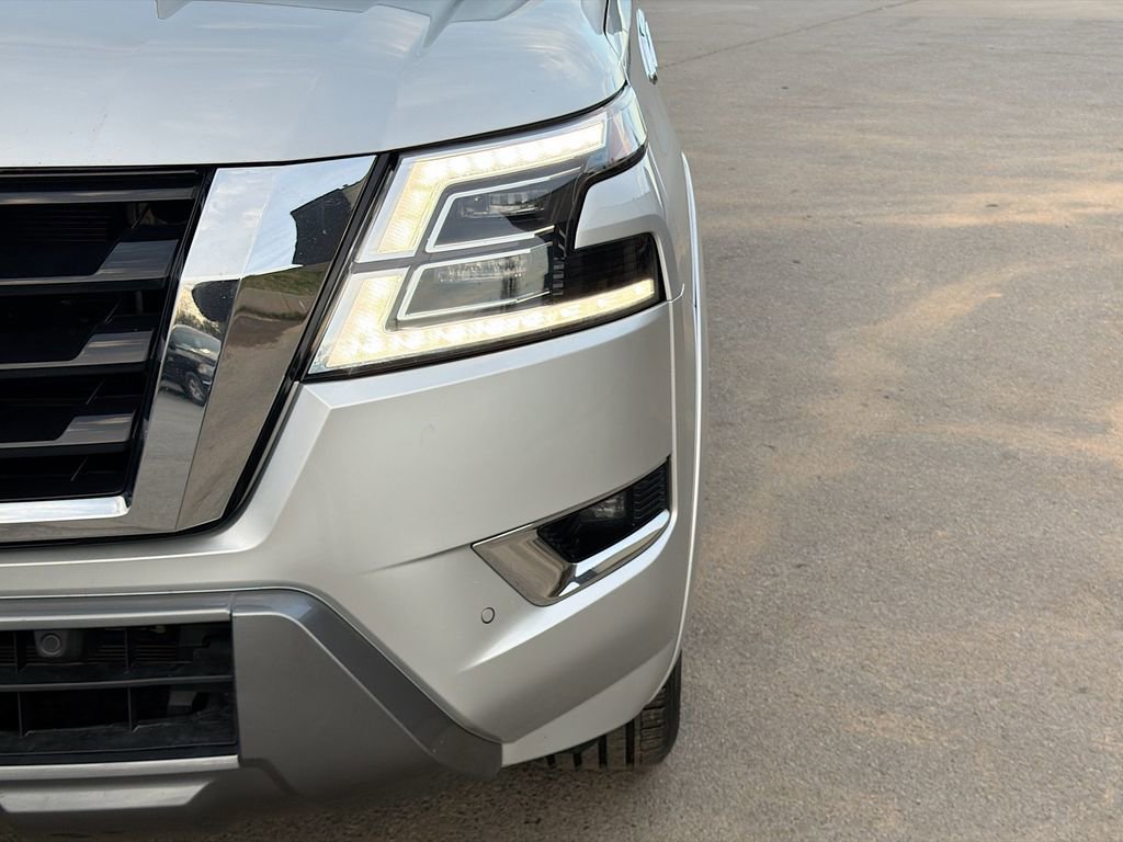 Used 2024 Nissan Armada SL image 10