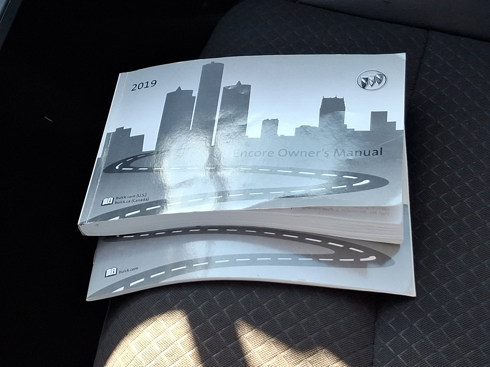 Used 2019 Buick Encore Sport Touring image 25