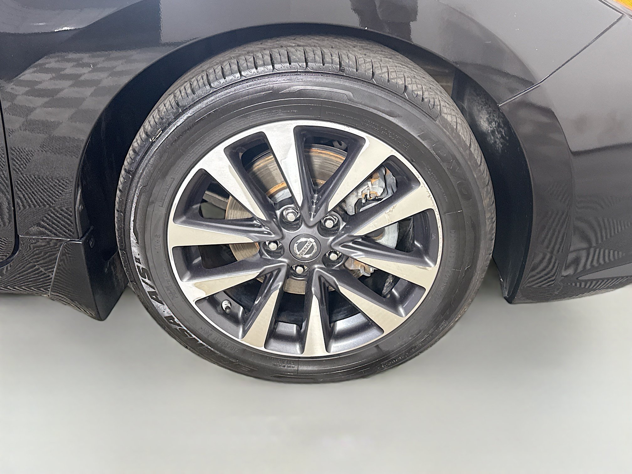 Used 2016 Nissan Altima 2.5 SL w/ Moonroof Package FWD image 32
