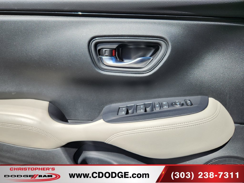 Used 2024 Honda HR-V LX image 13