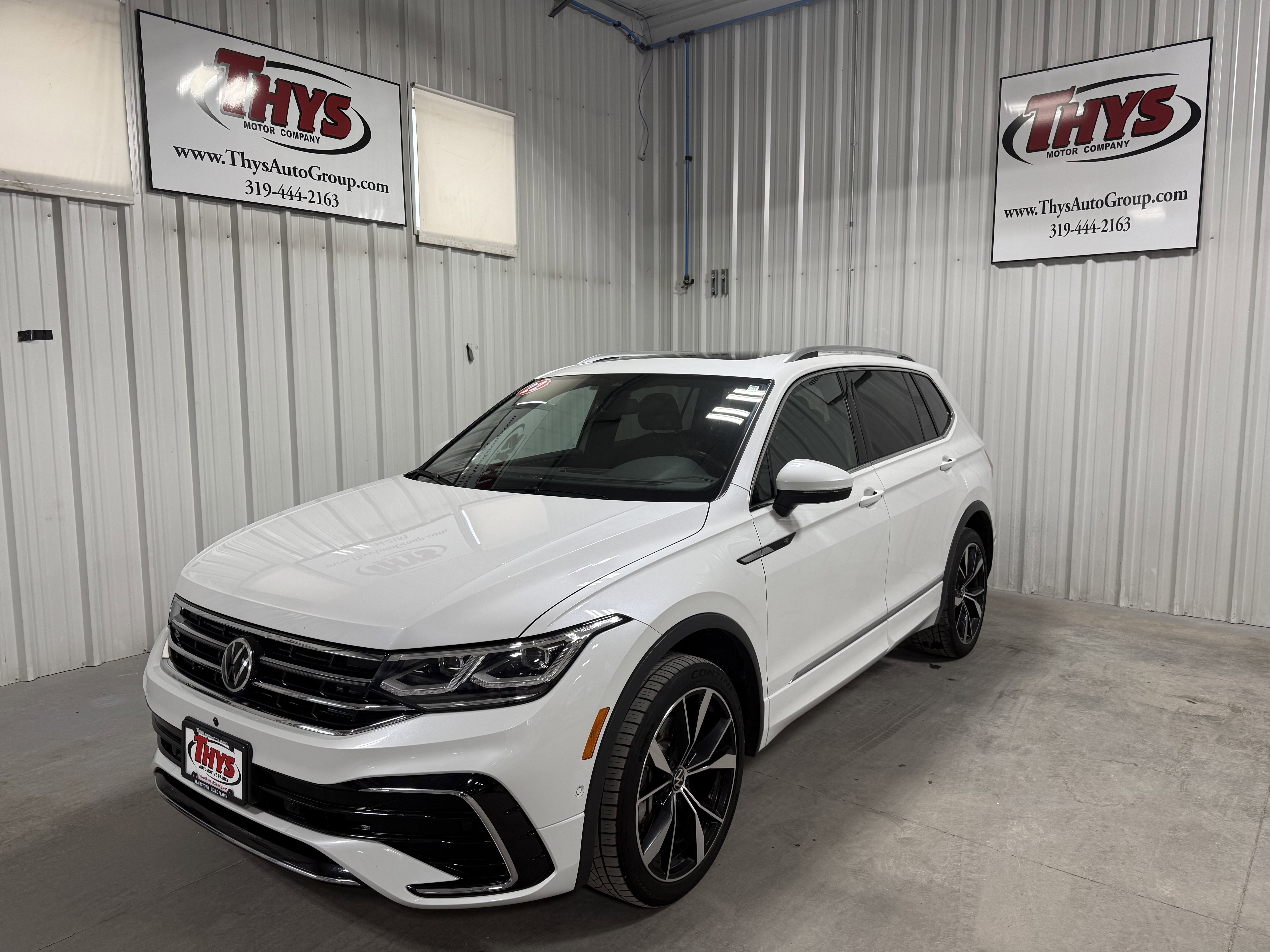 Used 2022 Volkswagen Tiguan SEL R-Line image 21