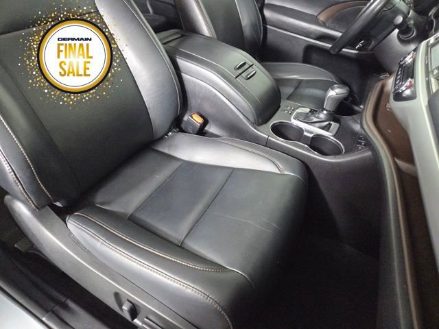 Used 2019 Toyota Highlander XLE image 26